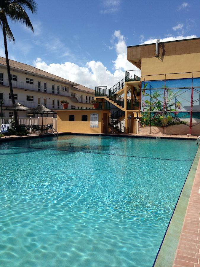 Surfsider Resort - A Timeshare Resort Помпано Бийч Екстериор снимка
